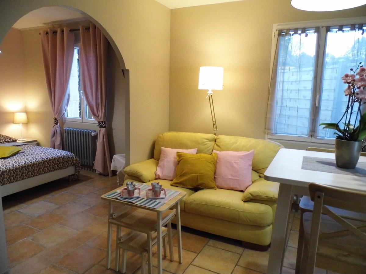 Appartements Dans Villa Privee Avec Piscine, Jardin, Parking Clos, Wifi, Climatisation Мерёй Экстерьер фото
