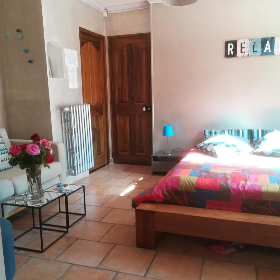 Appartements Dans Villa Privee Avec Piscine, Jardin, Parking Clos, Wifi, Climatisation Мерёй Экстерьер фото